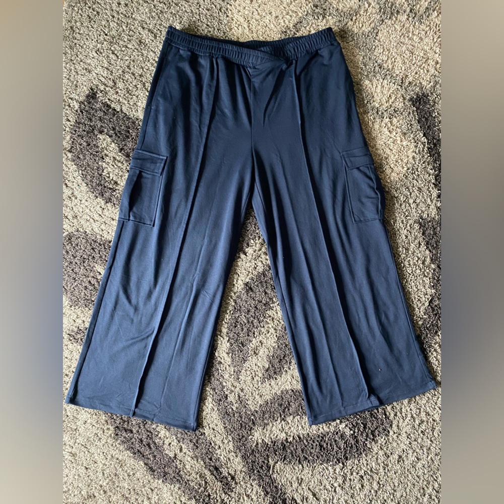 Lounge Pants with cargo pockets